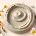 Glinka na cerę naczynkową – co warto wiedzieć przed startem: wygładzenie, mocniejsza bariera i mniej podrażnień